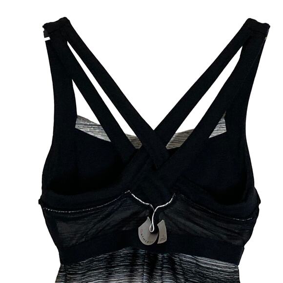 NWT Athleta Stride Crunch And Punch Tank Top Cross Strappy Back Coloblock Small - Picture 11 of 16